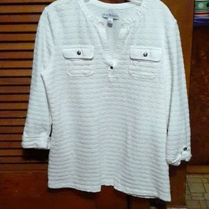 Kim Roger's size small white 3/4 sleeve blouse